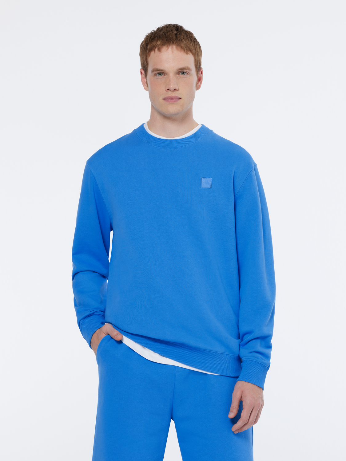 & Logo Badge Crewneck Sweatshirt – Scotch & Soda