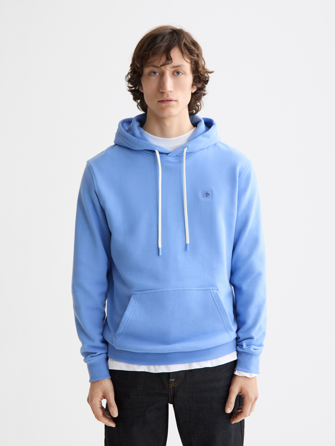 Seasonal Core - Regular-Fit Logo Badge Hoodie – Scotch & Soda