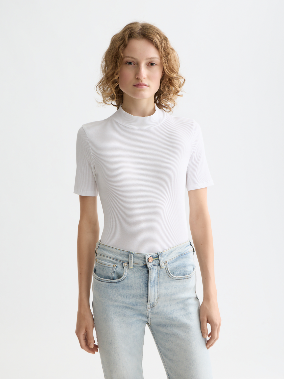 Essentials — Mock Neck Ribbed T-Shirt – Scotch & Soda