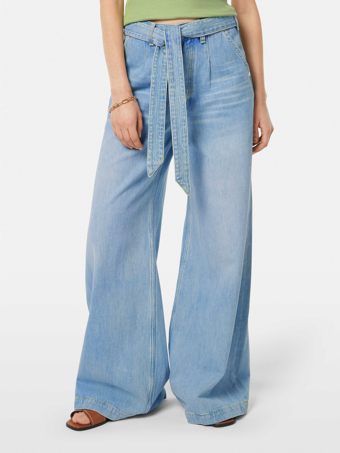 新品タグ付★Eaphi WAVEDESIGN HIGHWAIST DENIM Eaphi】WAVE DESIGN HIGH WAIST DENIM 【公式通販】