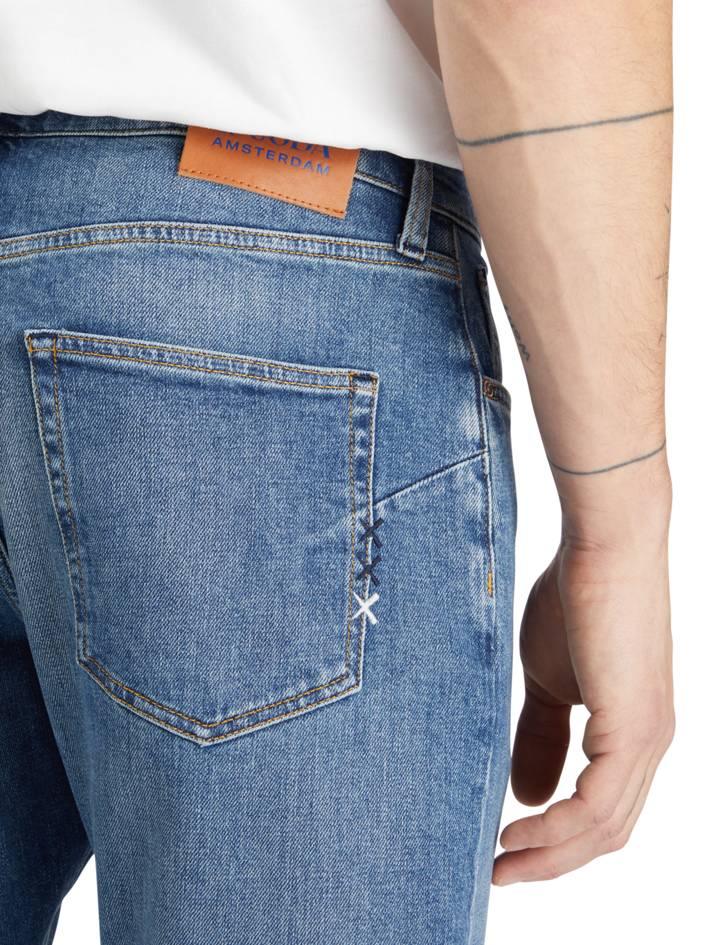 Essentials — The Zee Straight Fit Jeans | Blue Moves