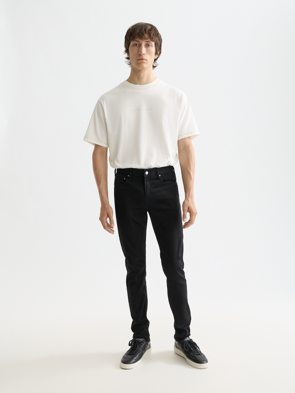Essentials — Skim Skinny Jeans | Stay Black
