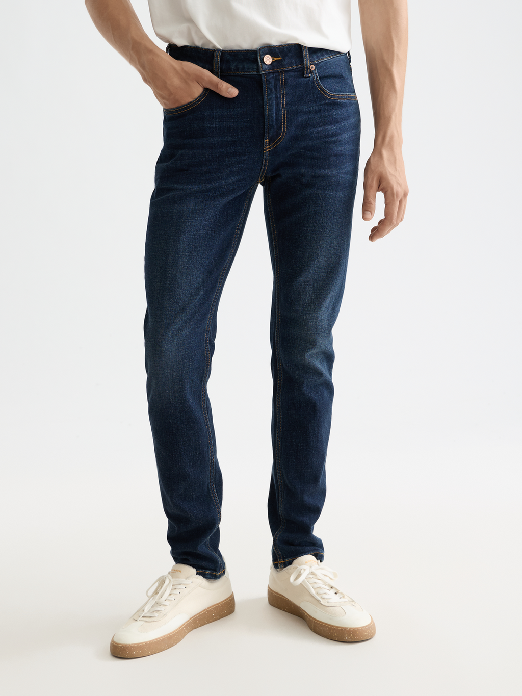Essentials — Skim Skinny Jeans | Beaten Blue