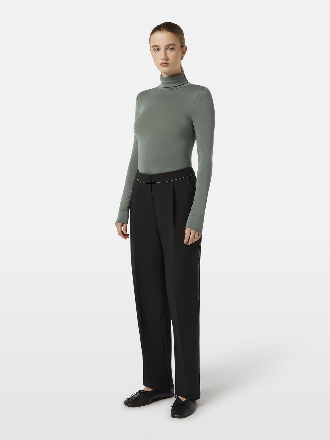 Robyn Relaxed Tapered Leg Pant