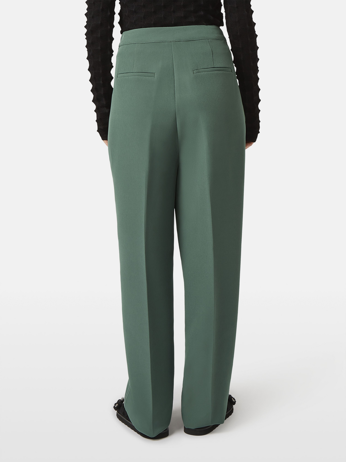 Robyn Relaxed Tapered Leg Pant