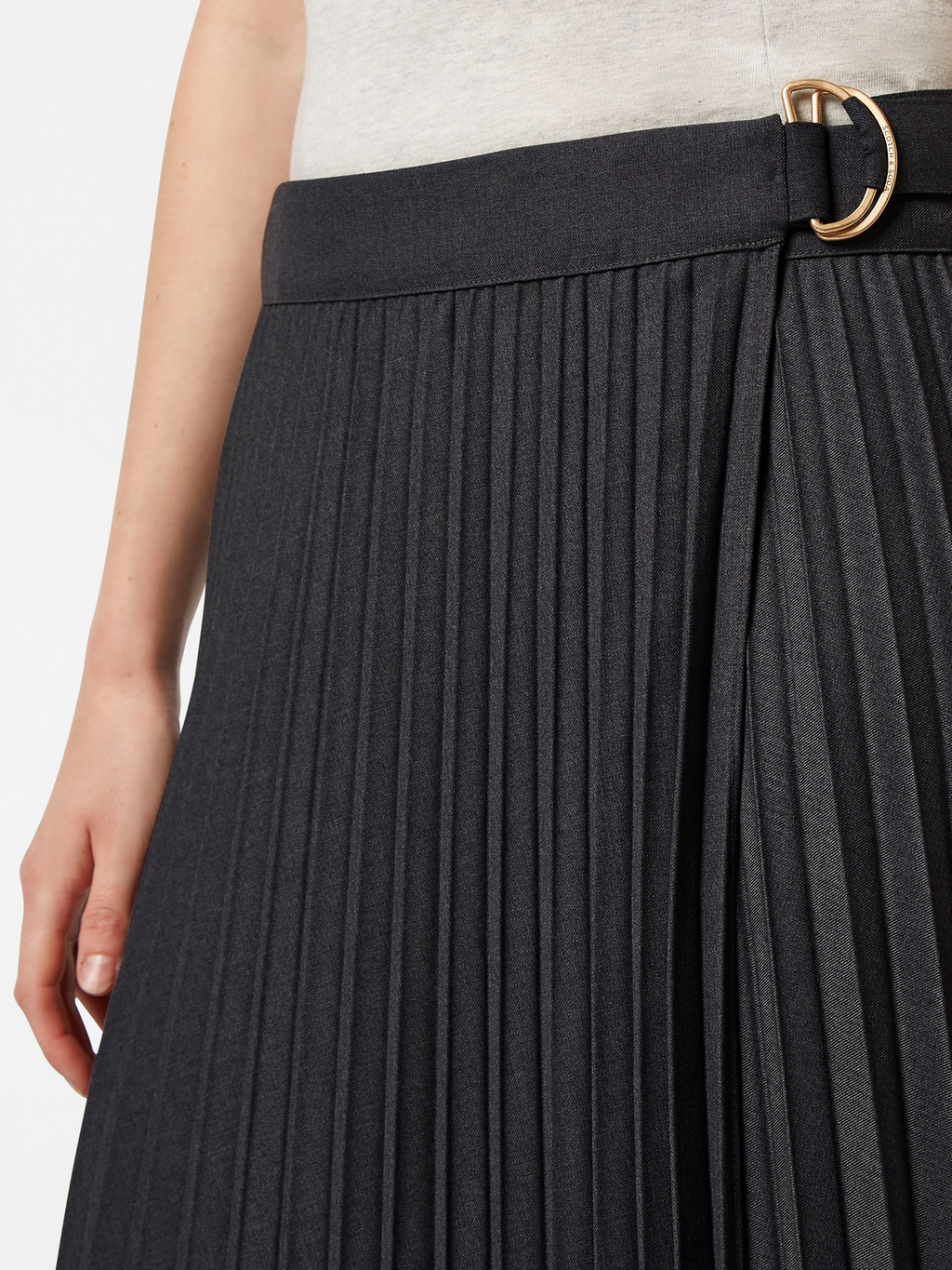 Tailored Pleated Skirt