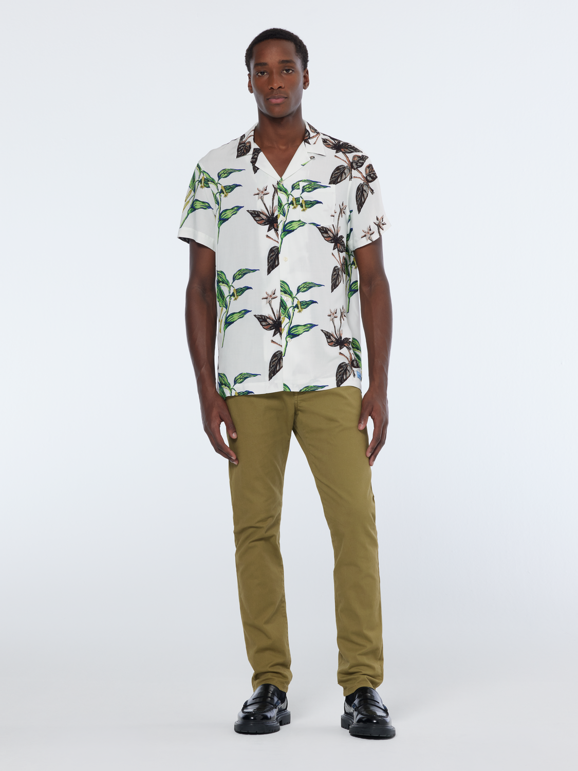 Leaf Printed Regular Fit Short Sleeve Shirt