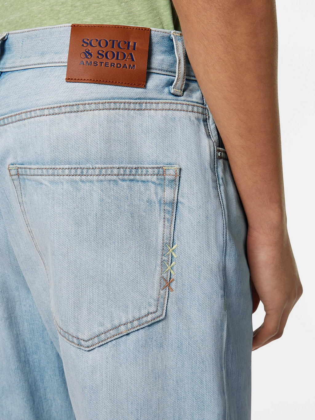 Dean Loose Tapered Jeans | Level Up