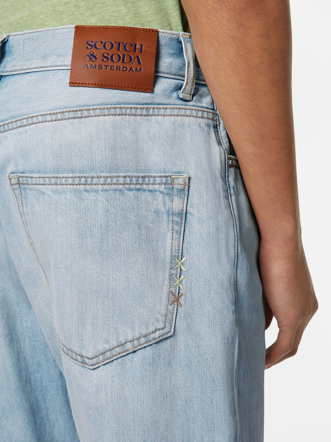 Dean Loose Tapered Jeans | Level Up