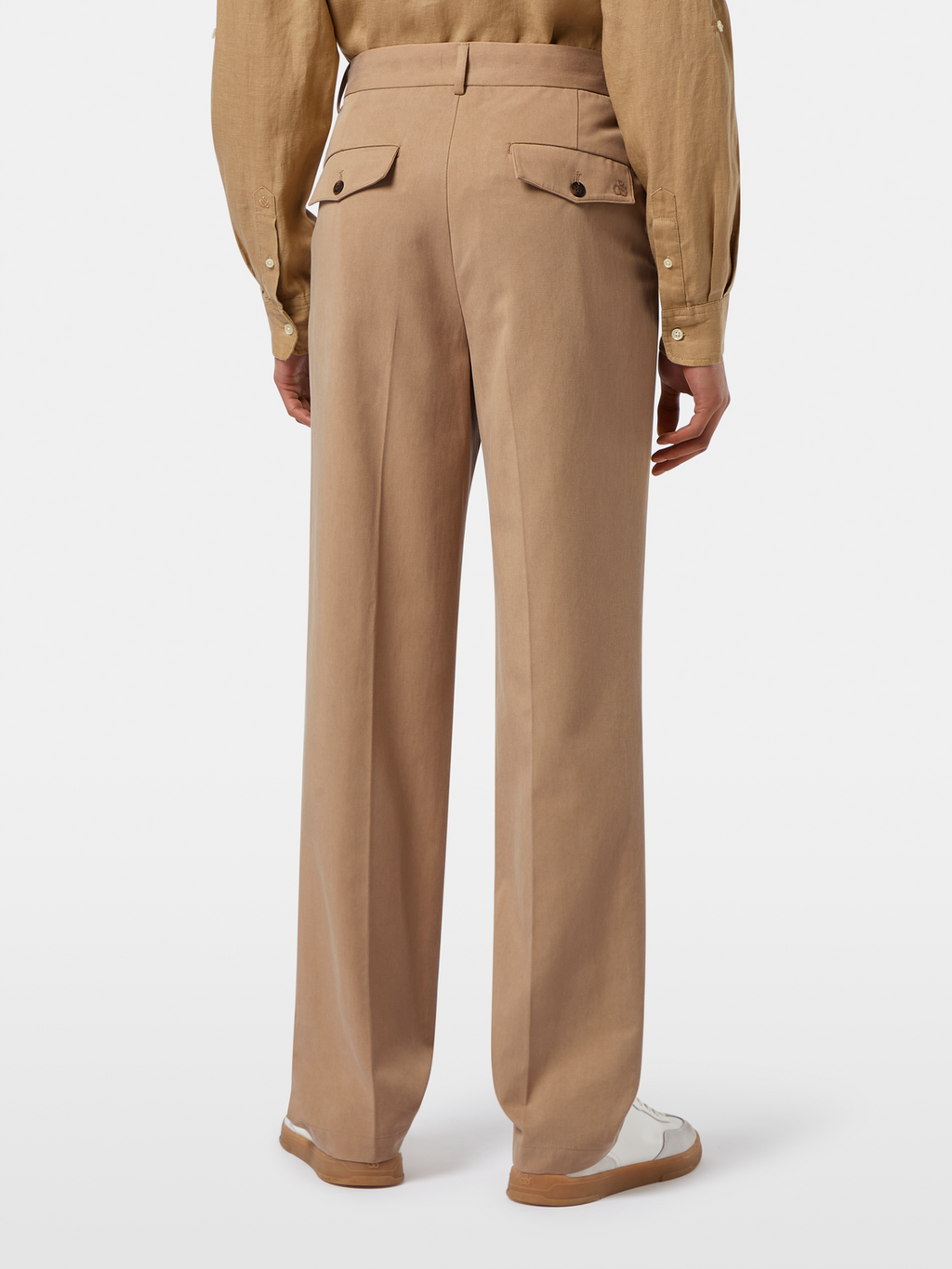 Pleated Cotton/Lyocell Twill Relaxed Straight Fit Chino