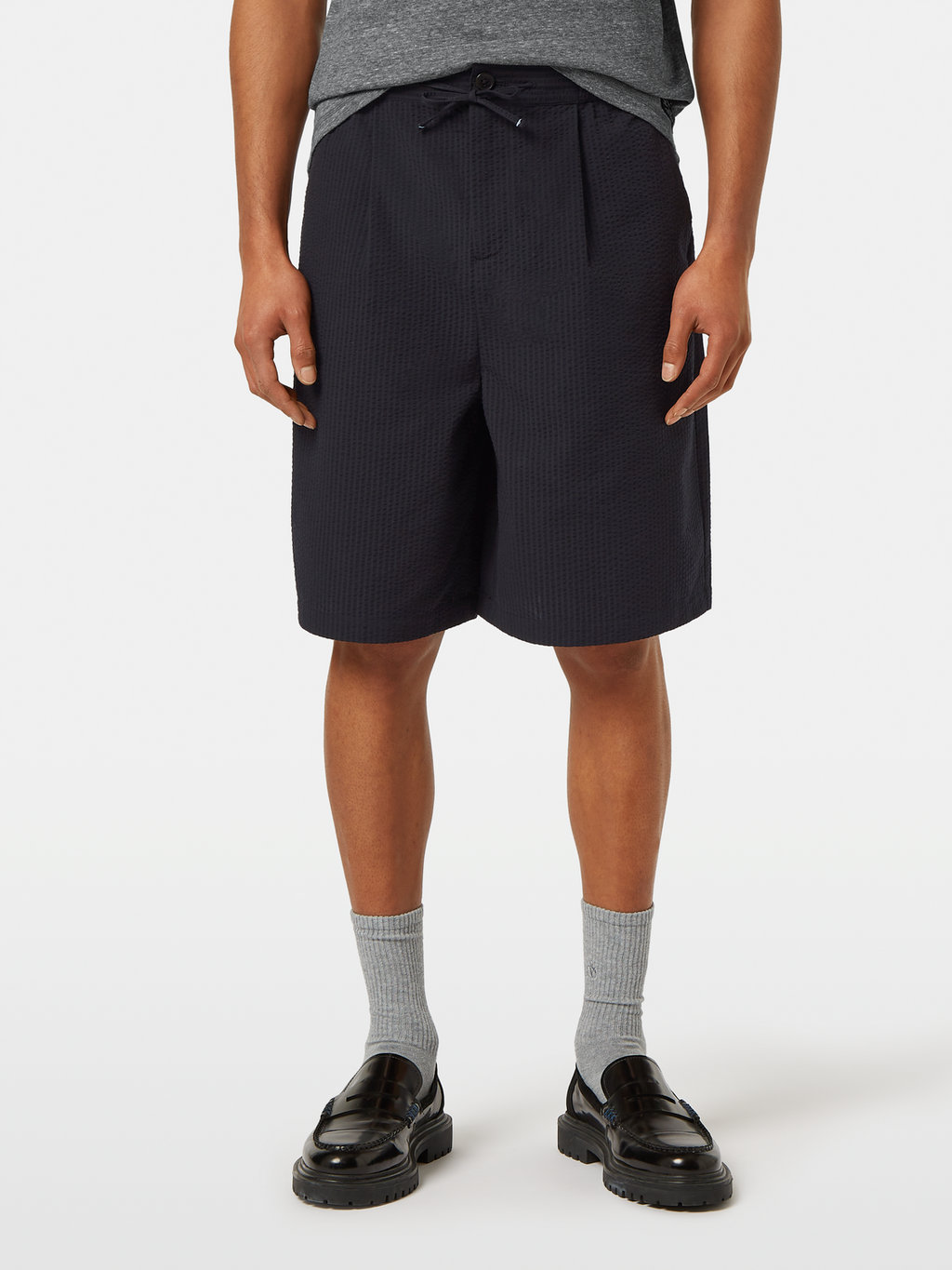 Loose Fit Pleated Seersucker Bermuda Short