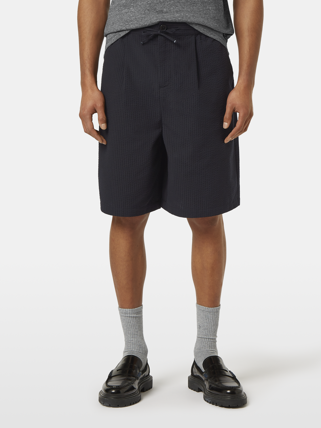 Loose Fit Pleated Seersucker Bermuda Short