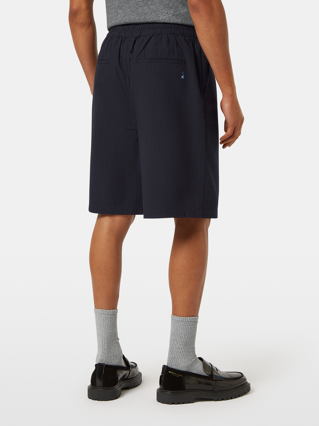 Loose Fit Pleated Seersucker Bermuda Short