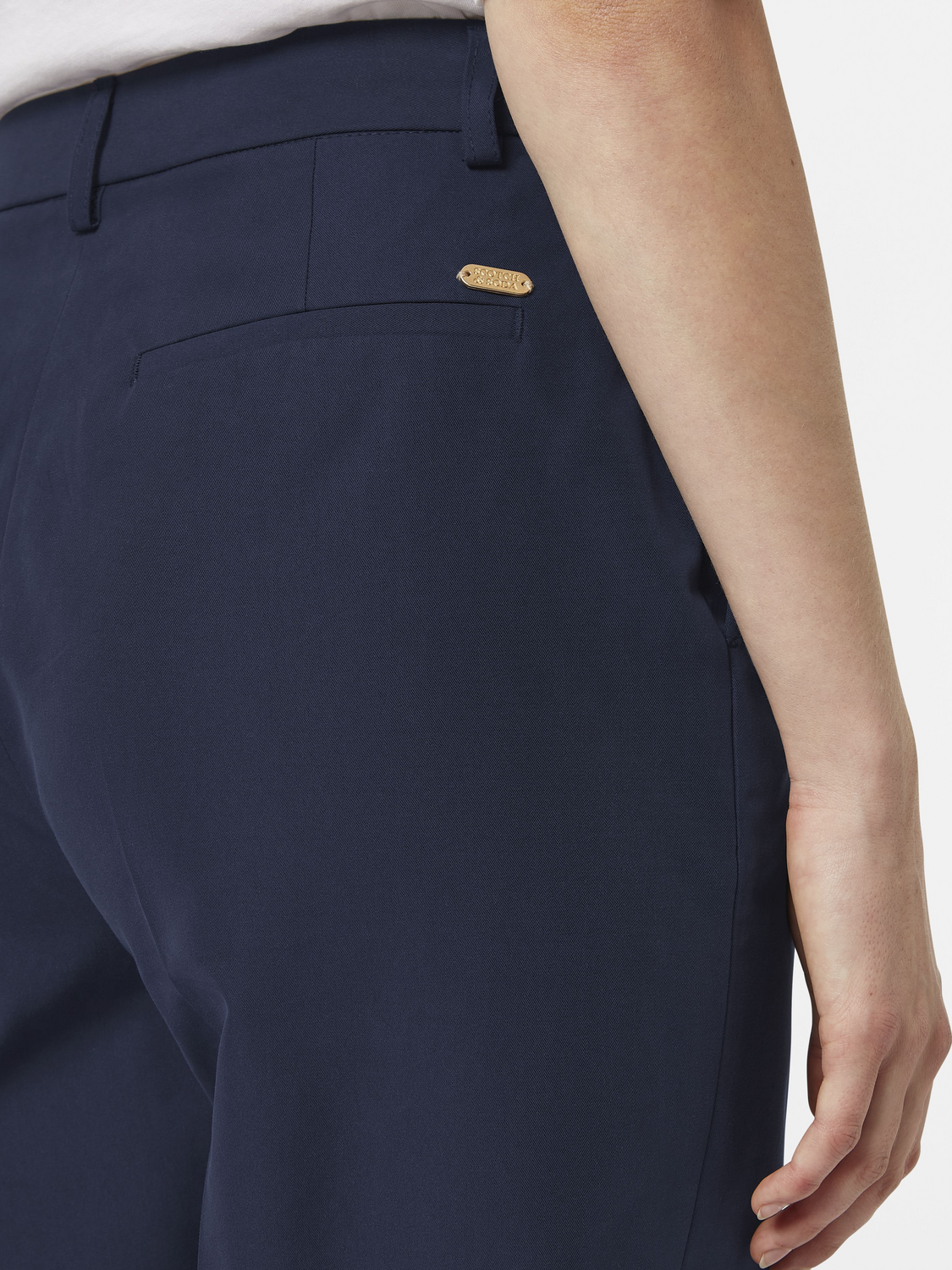 Robyn Relaxed Tapered Leg Gabardine Twill Pant