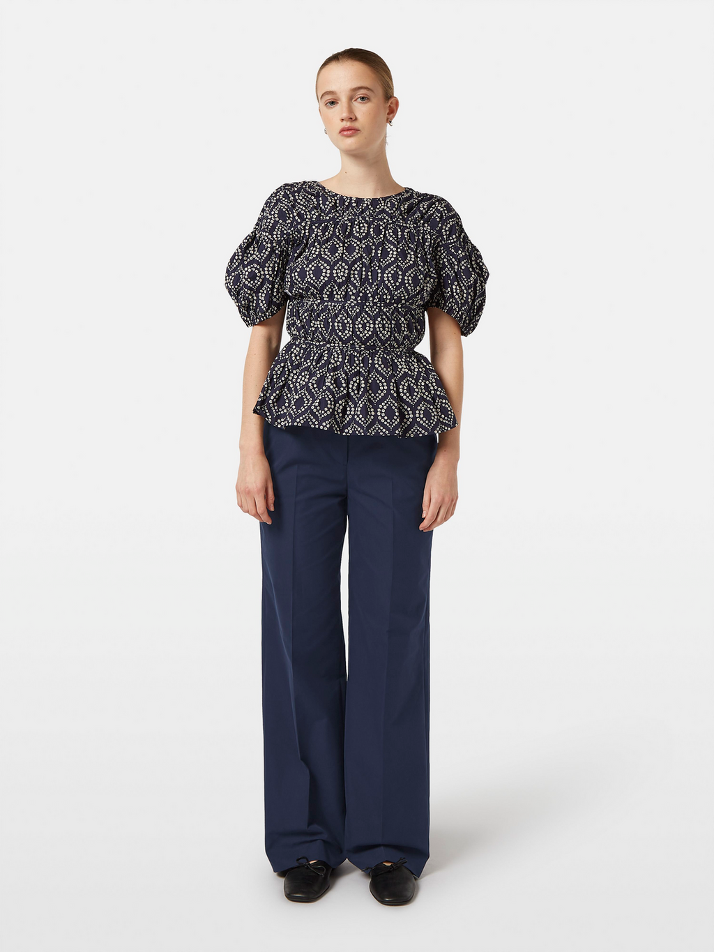 Robyn Relaxed Tapered Leg Gabardine Twill Pant