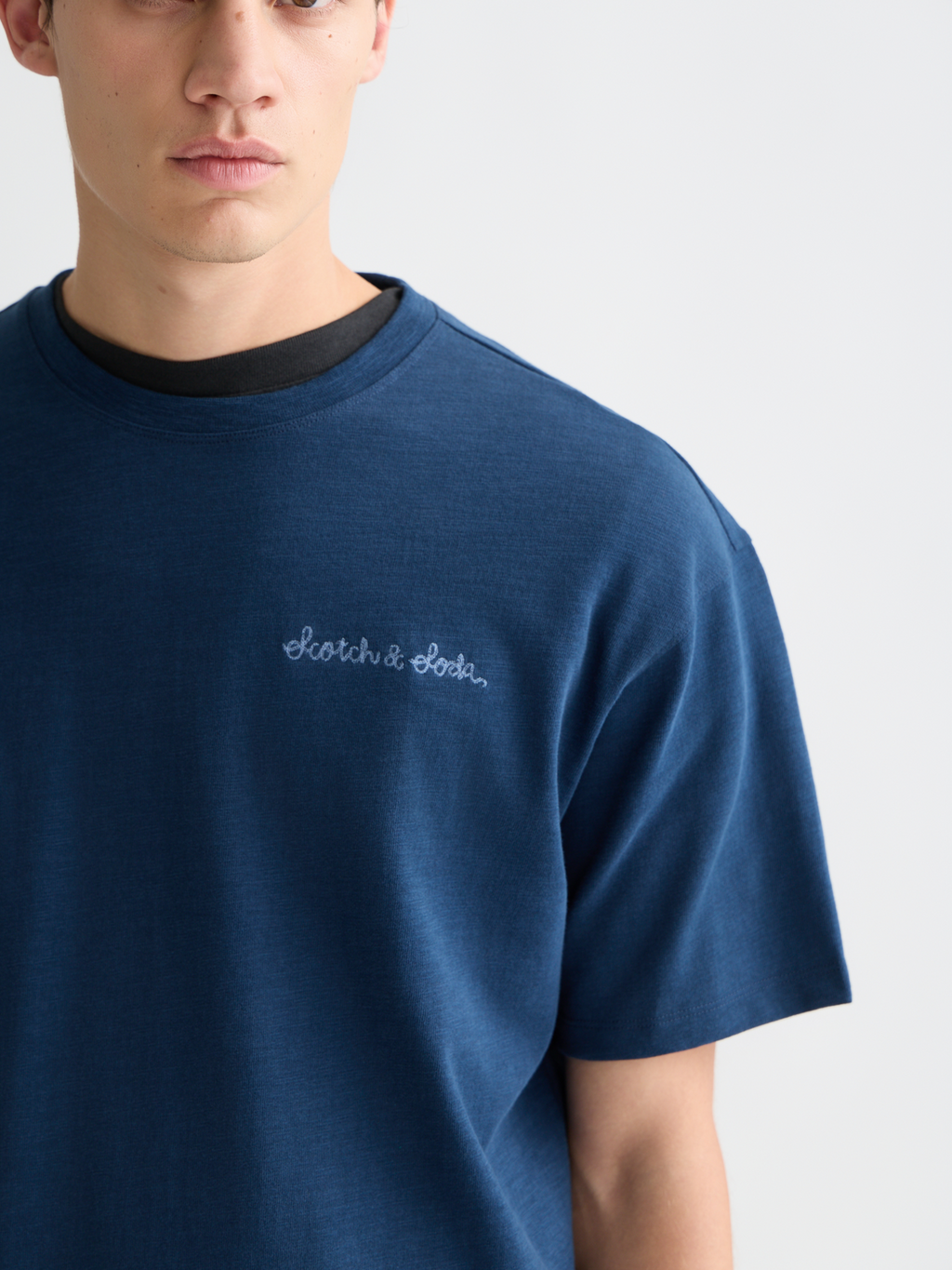 Slub-Yarn Chest Pocket Artwork Relaxed-Fit T-Shirt