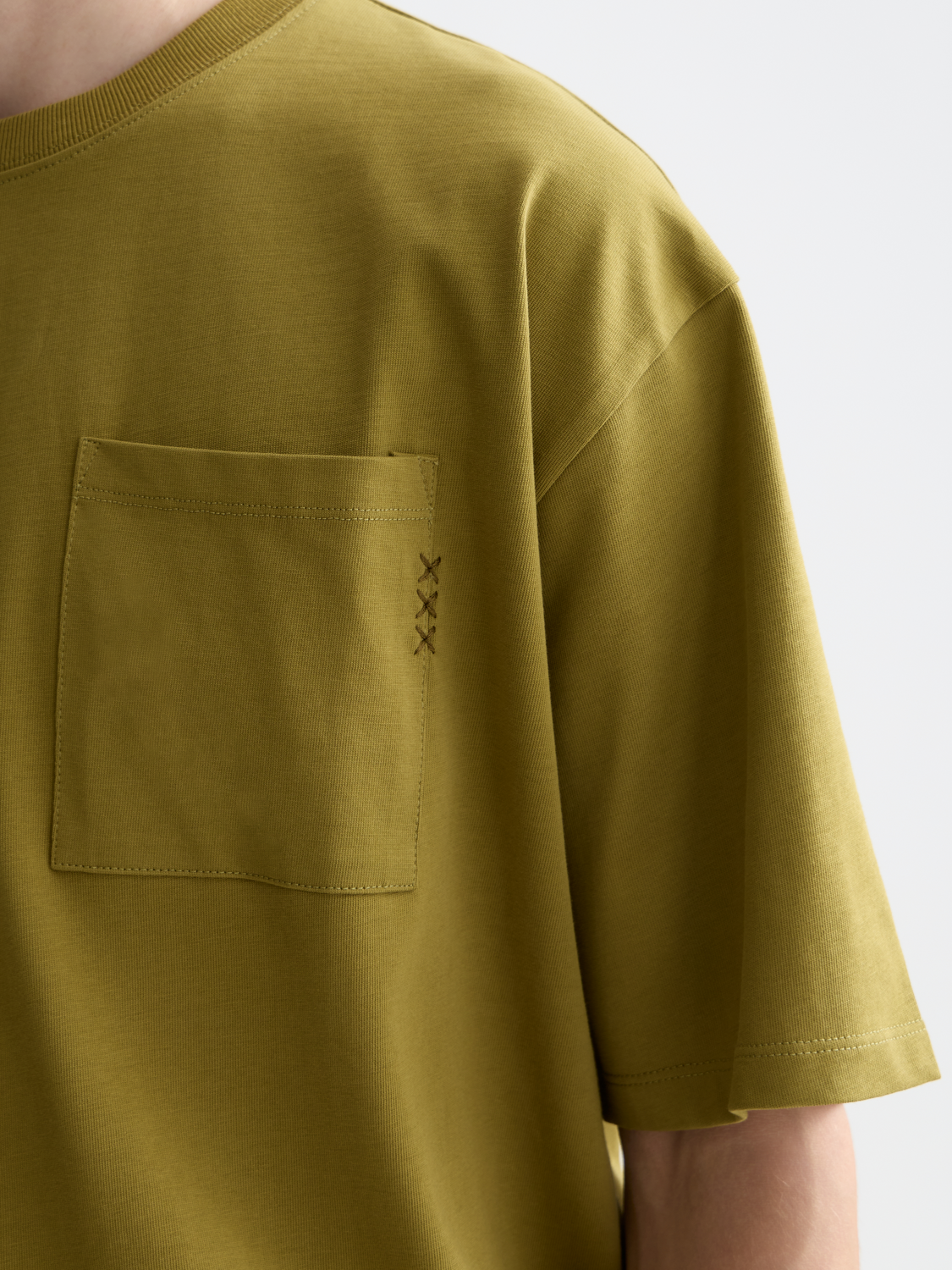 Seasonal Core 3 Crosses Chest Pocket Loose-Fit T-Shirt