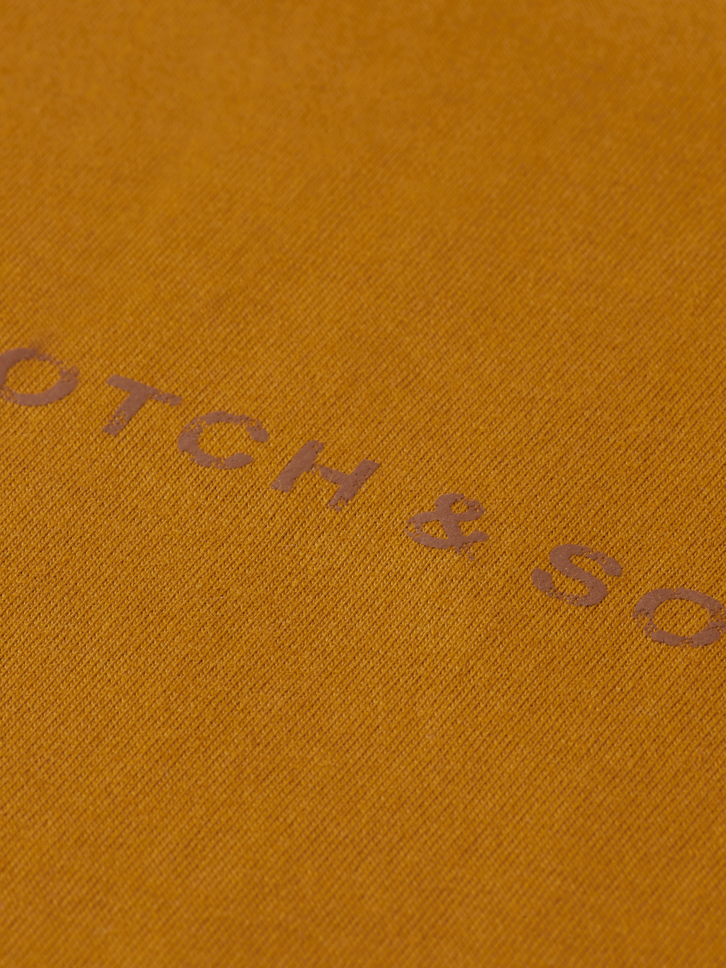 Seasonal Core Chest Artwork Relaxed-Fit T-Shirt