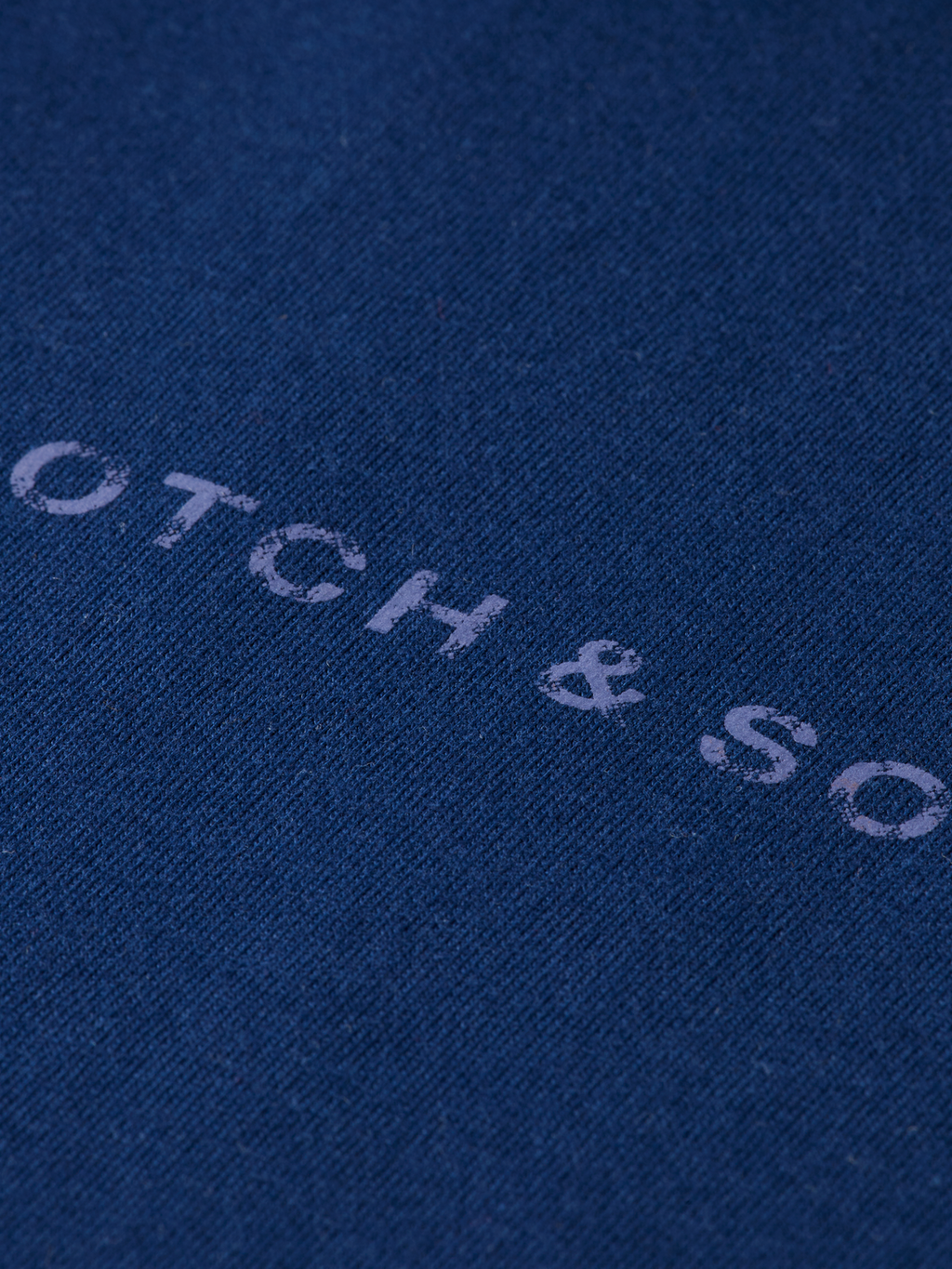 Seasonal Core Chest Artwork Relaxed-Fit T-Shirt