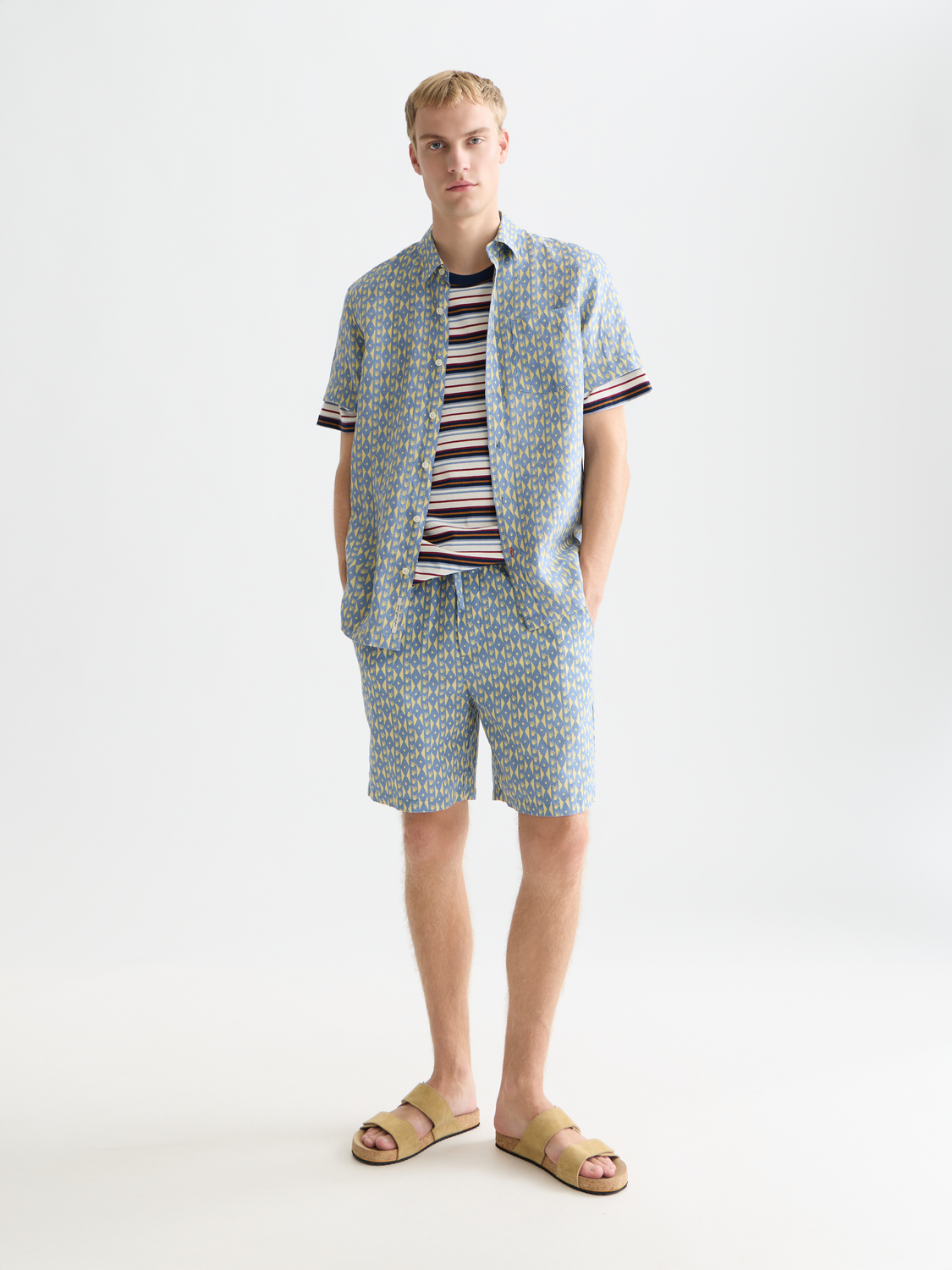 Printed Linen Regular-Fit Short-Sleeve Shirt