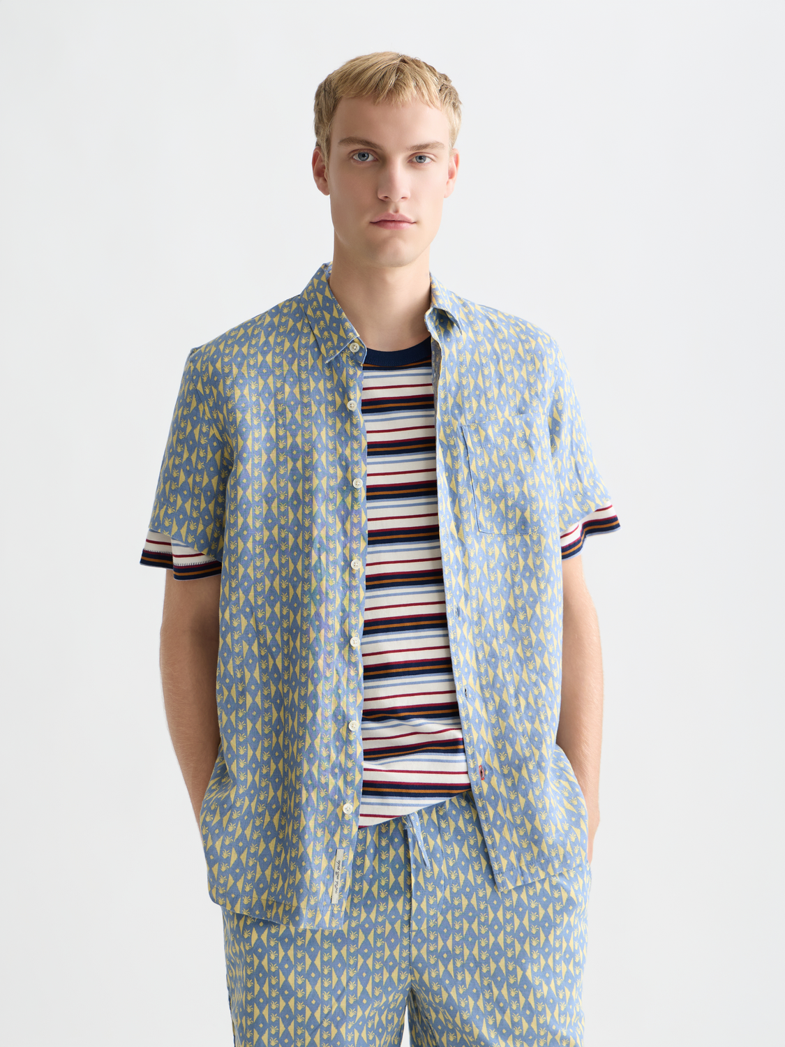 Printed Linen Regular-Fit Short-Sleeve Shirt