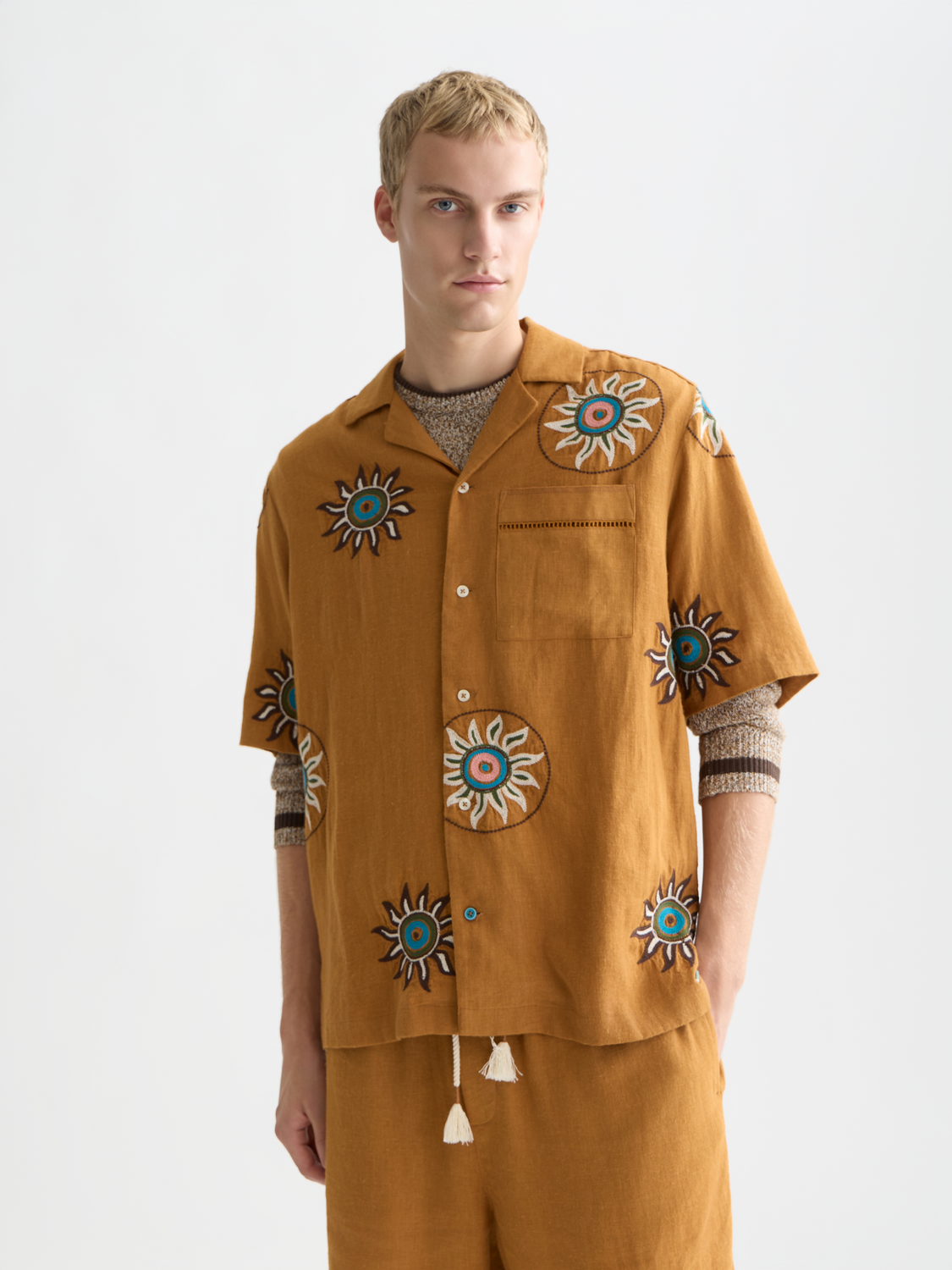 Embroidered Linen Relaxed-Fit Shirt