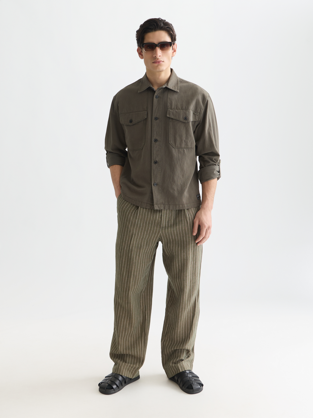 Pleated Pinstriped Cottonlinen Loose Straightfit Chino