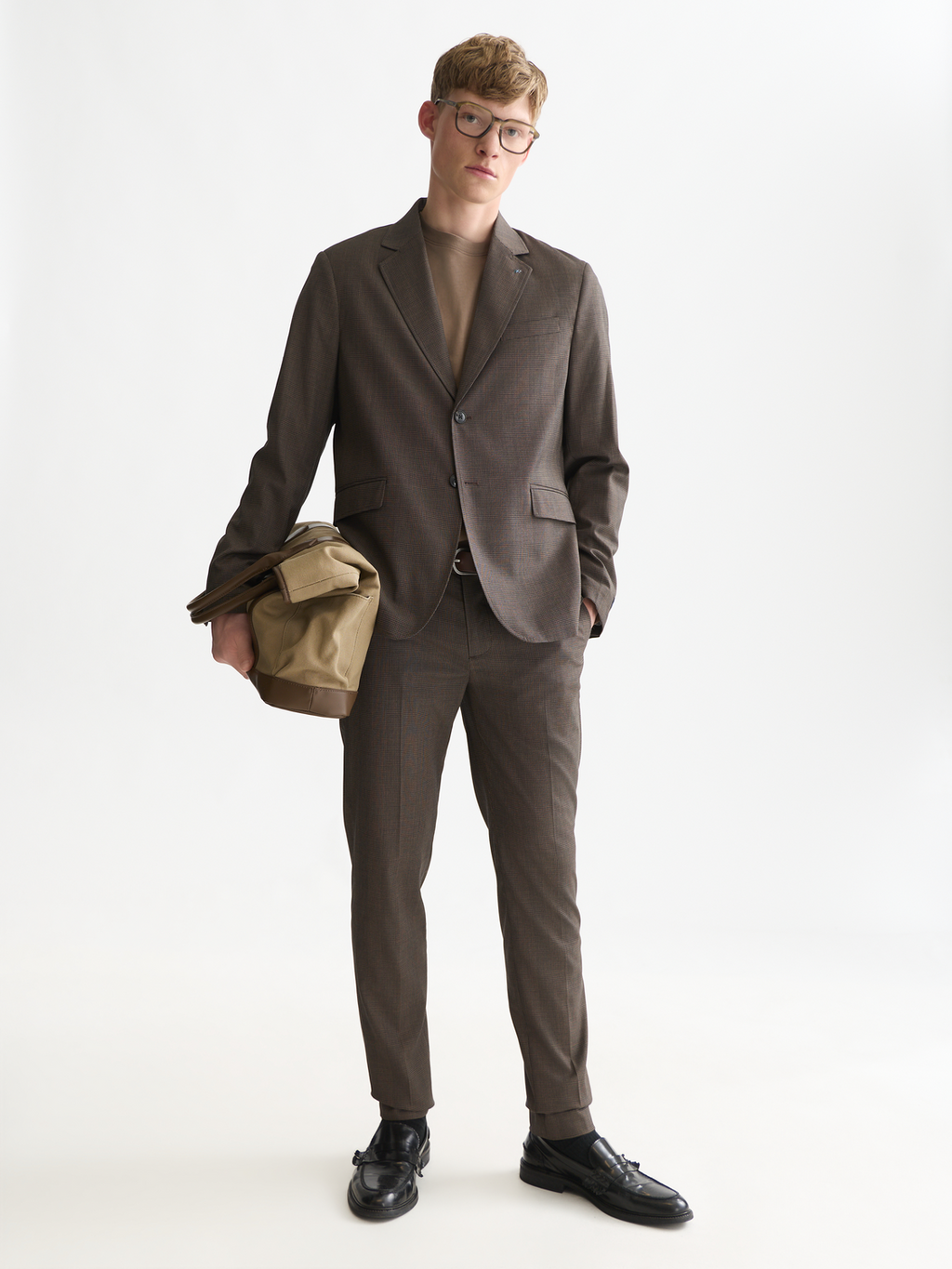 Mott Tailored Structured Yarn-Dyed Chino