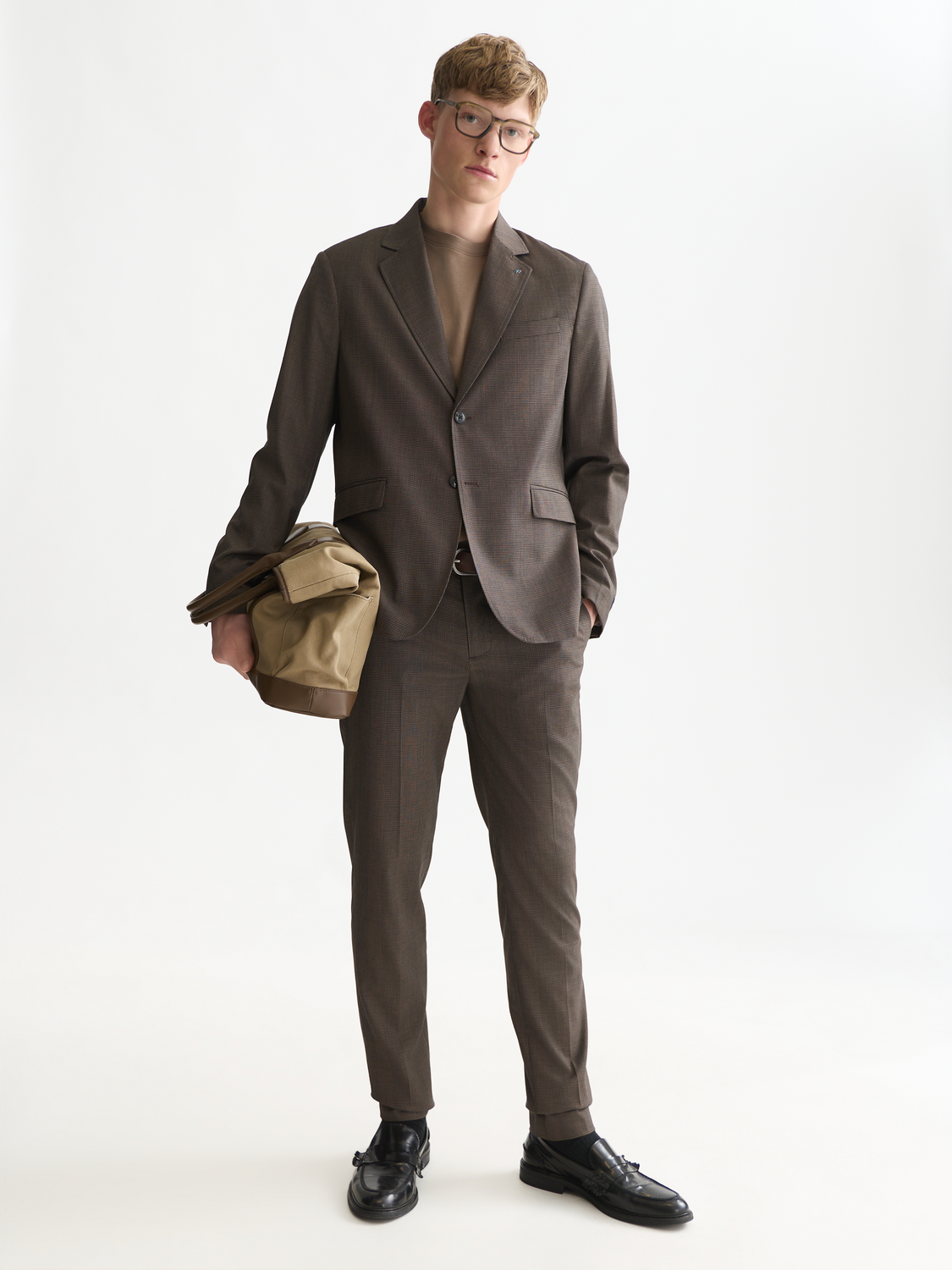 Mott Tailored Structured Yarn-Dyed Chino