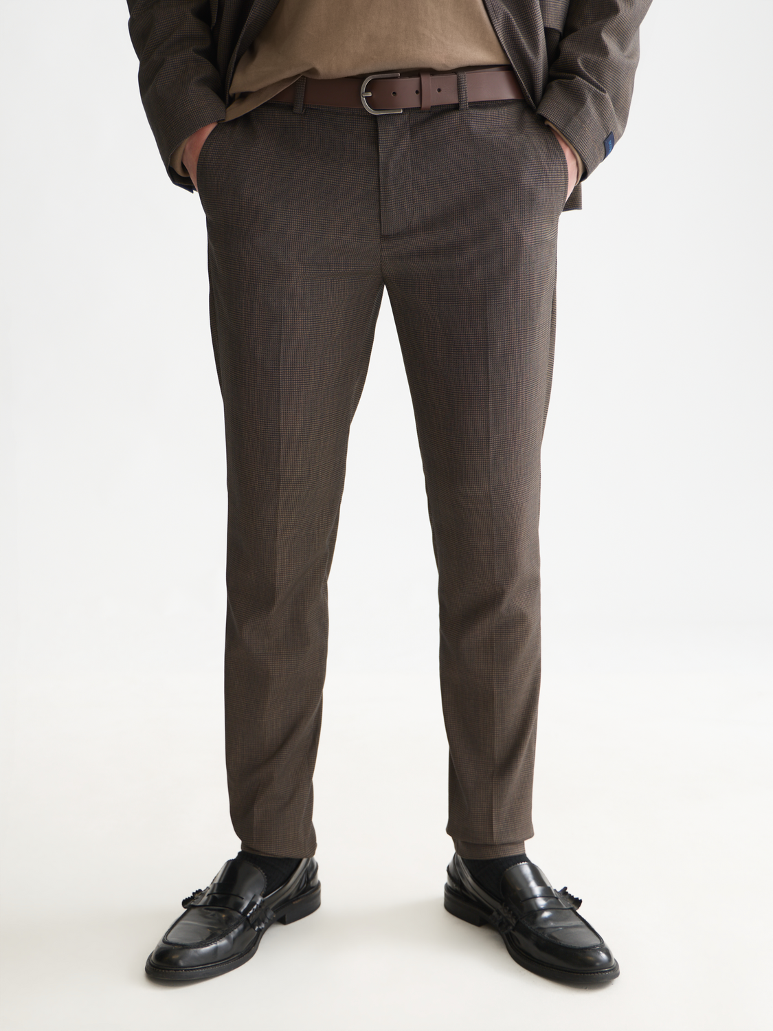 Mott Tailored Structured Yarn-Dyed Chino
