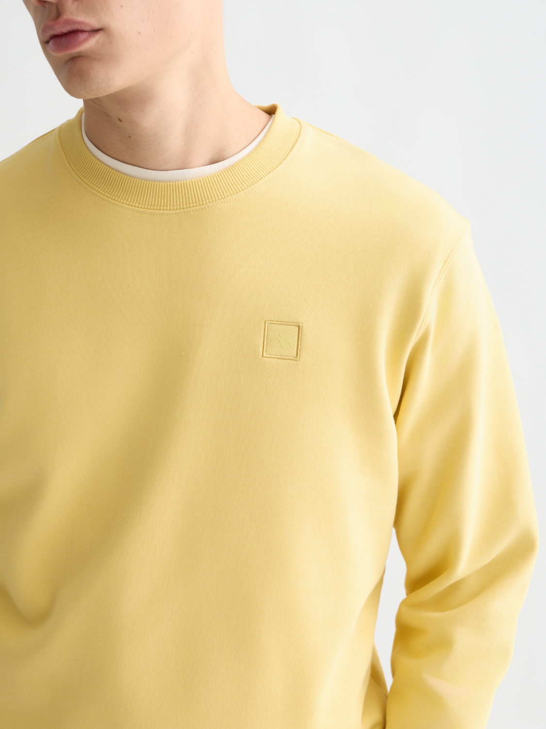 Essentials – Logo Badge Sweatshirt