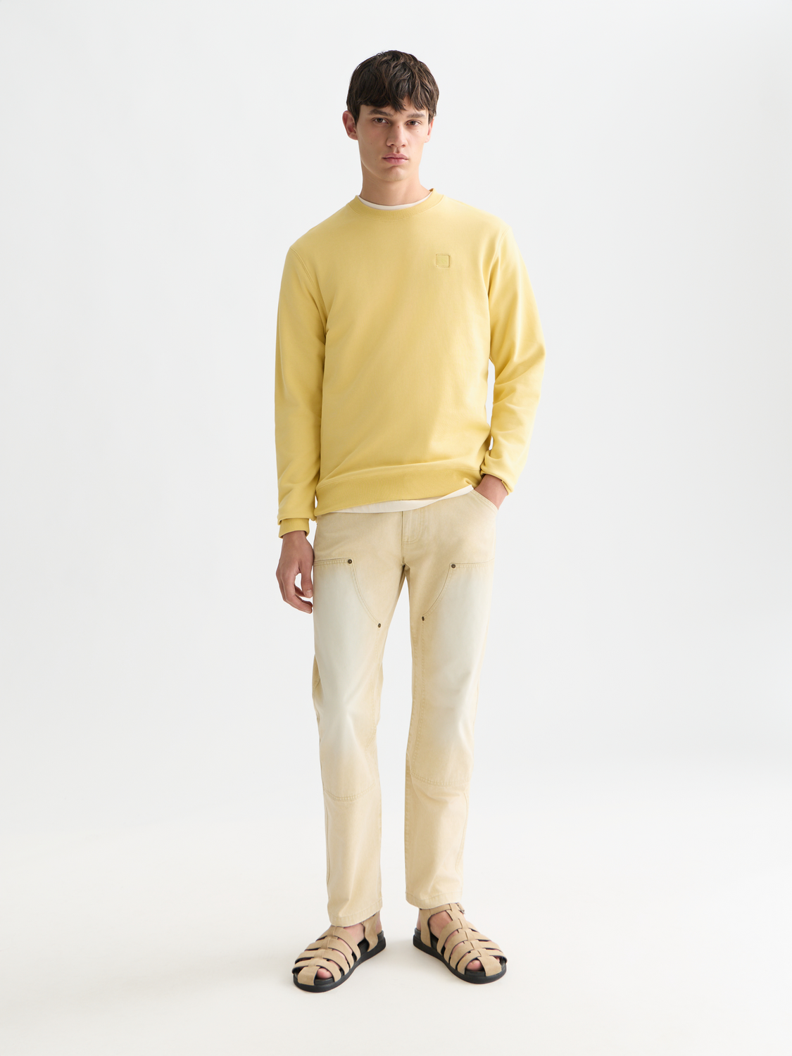 Essentials – Logo Badge Sweatshirt