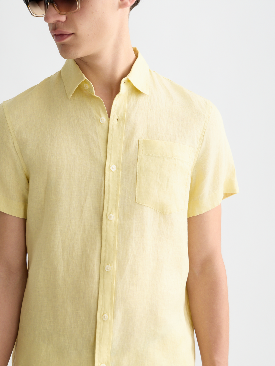 Essentials – Linen Regular-Fit Short Sleeve Shirt