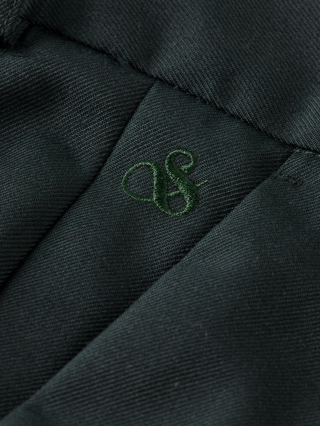 Relaxed Straight Fit Pleated Tailored Chino