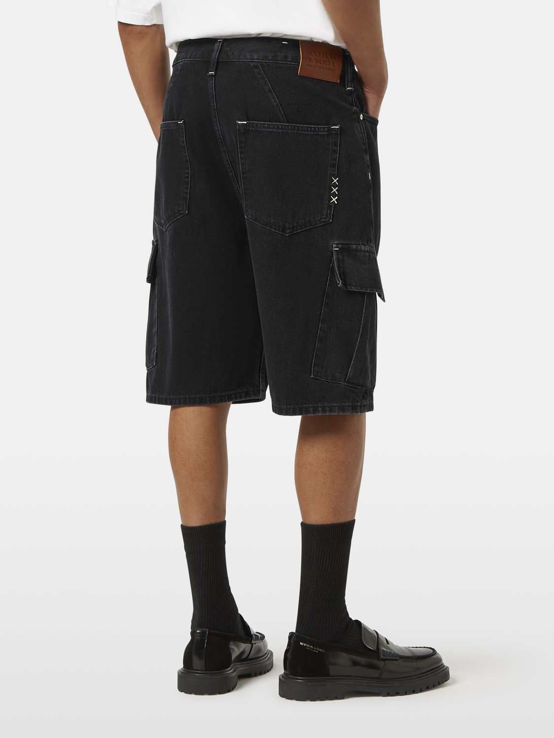 The Strand Loose Denim Cargo Short | Black Buzz