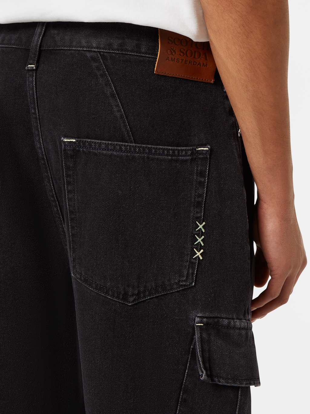 The Strand Loose Denim Cargo Short | Black Buzz