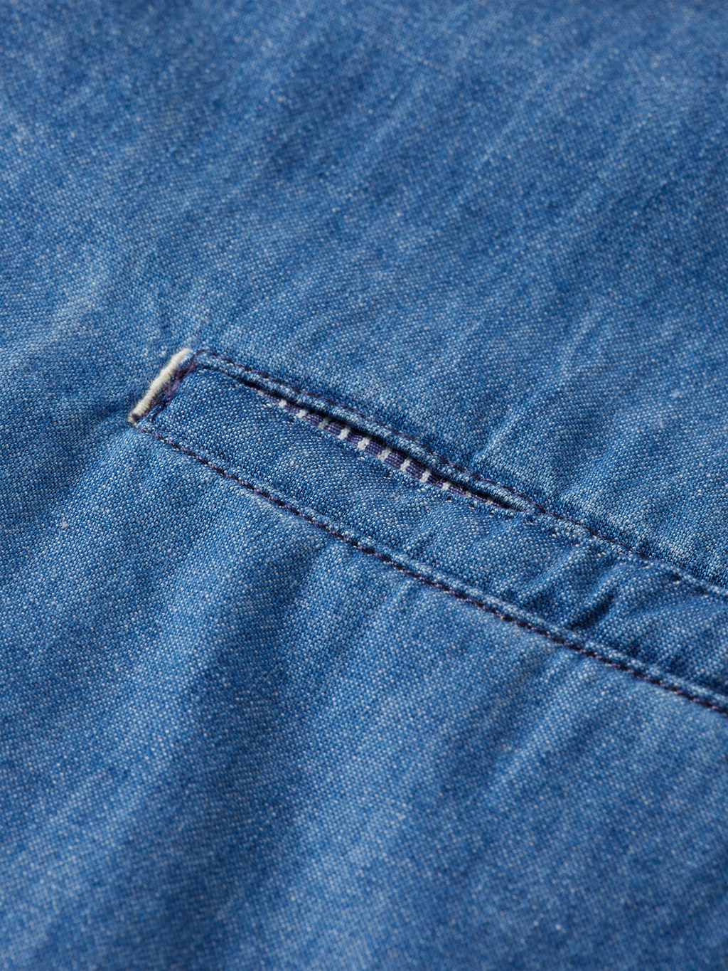 Relaxed-Fit Lightweight Denim Short Sleeve Shirt