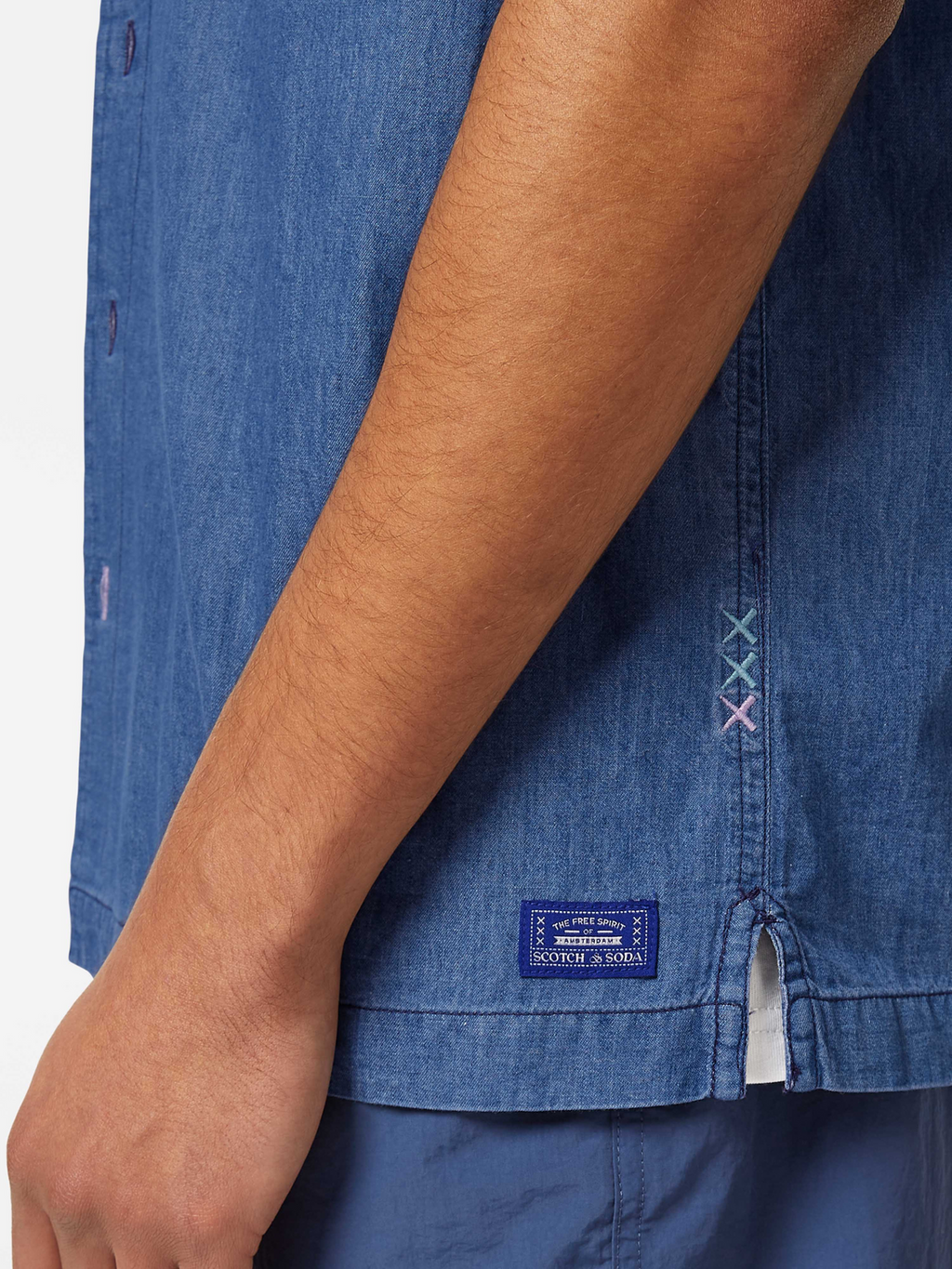 Relaxed-Fit Lightweight Denim Short Sleeve Shirt