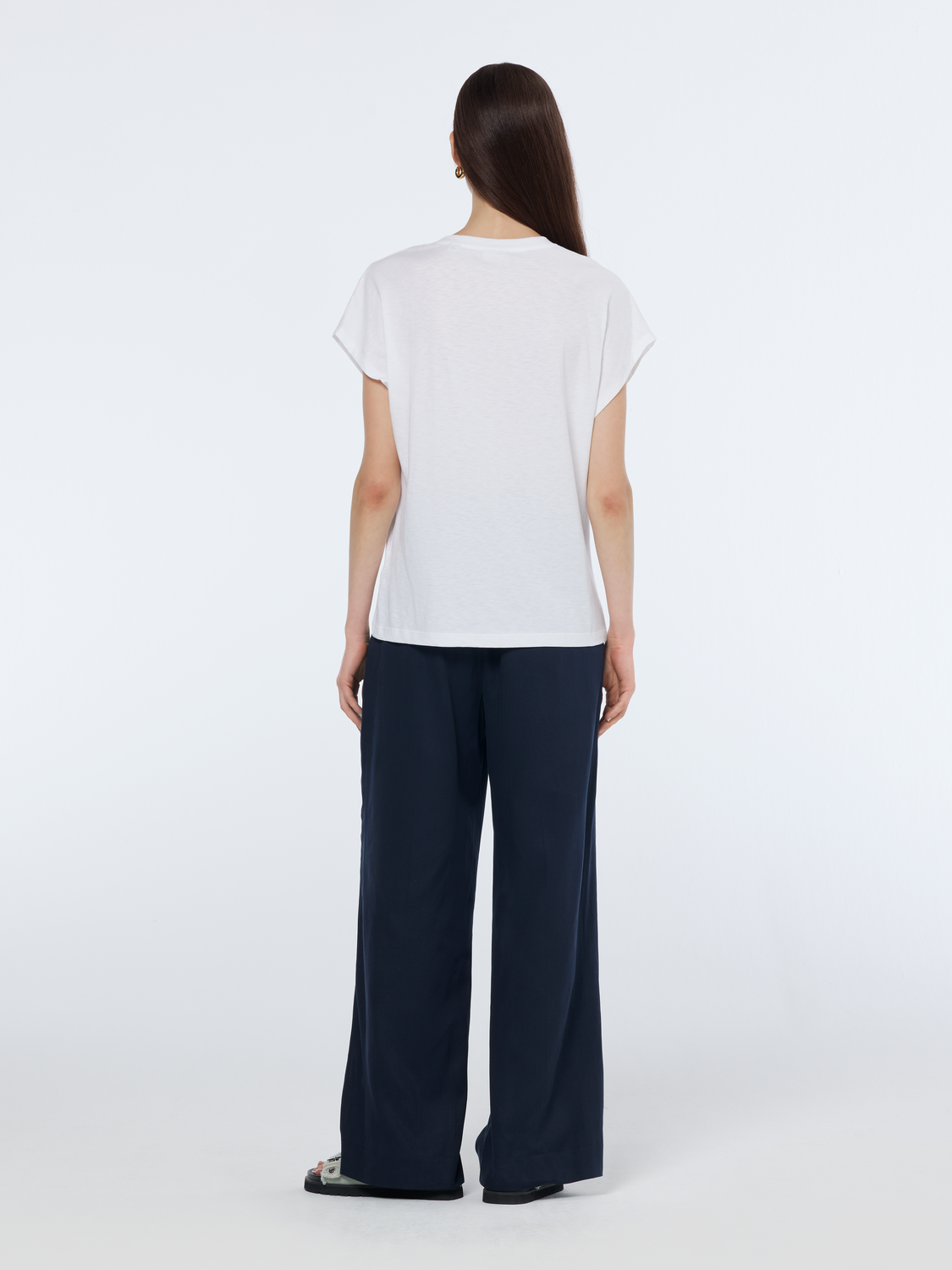 Essentials — Slub V-Neck T-Shirt