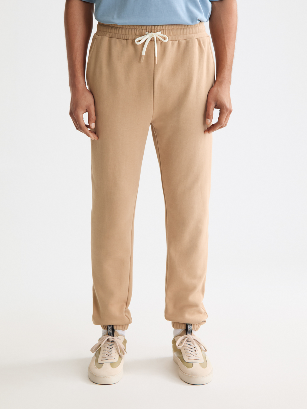 Seasonal Core - Logo Badge Sweatpants