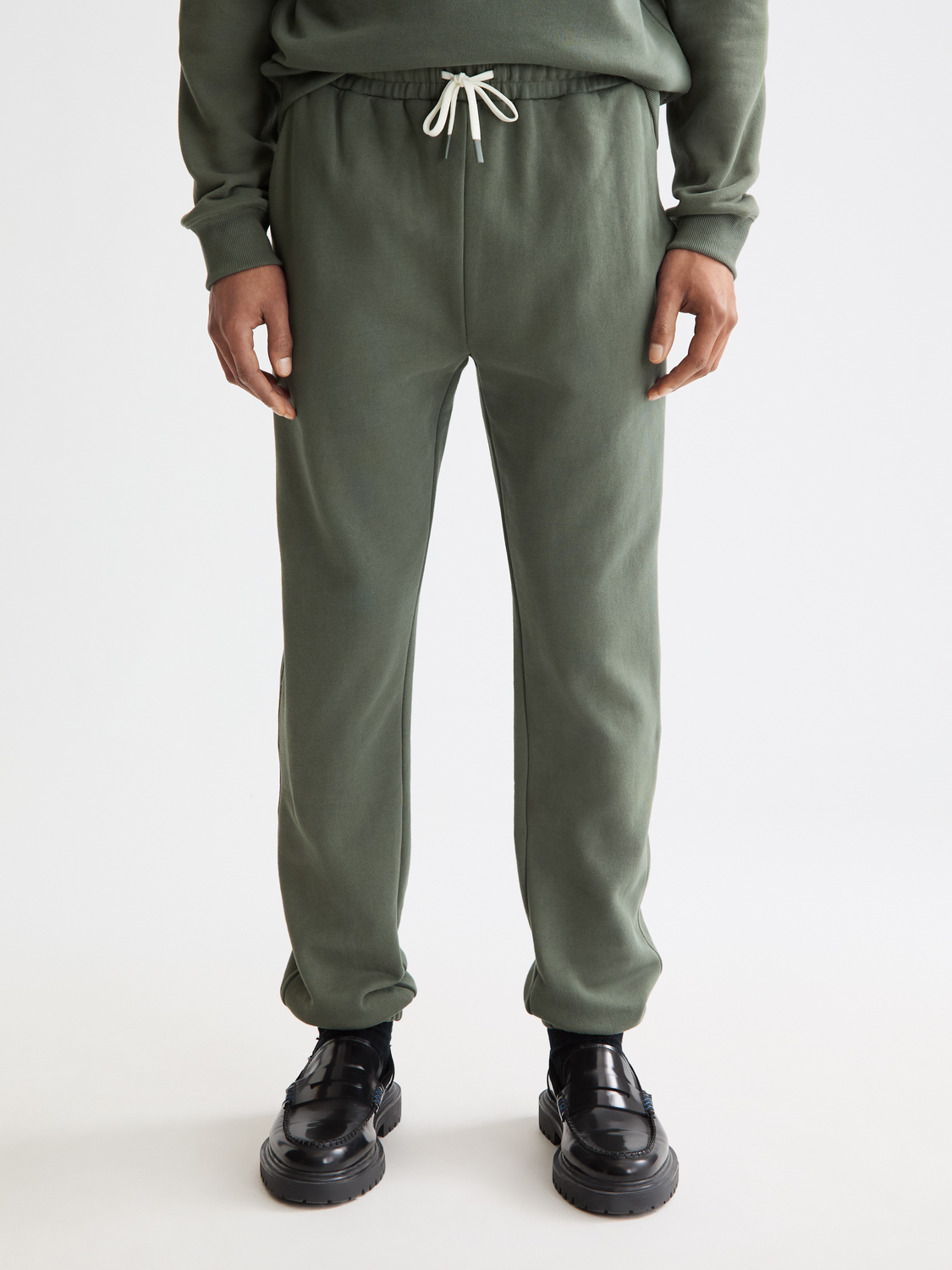 Seasonal Core - Logo Badge Sweatpants