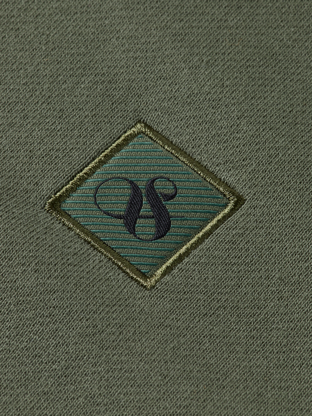 Seasonal Core - Regular-Fit Logo Sweatshirt