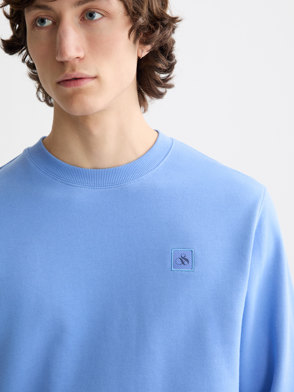 Seasonal Core - Regular-Fit Logo Sweatshirt