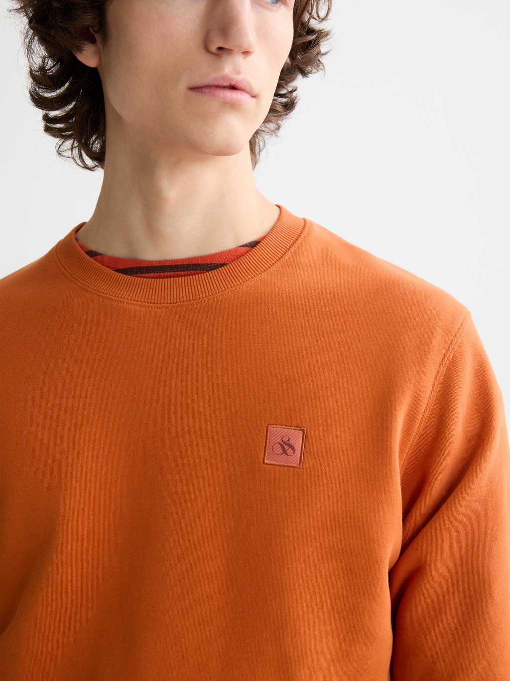 Seasonal Core - Regular-Fit Logo Sweatshirt