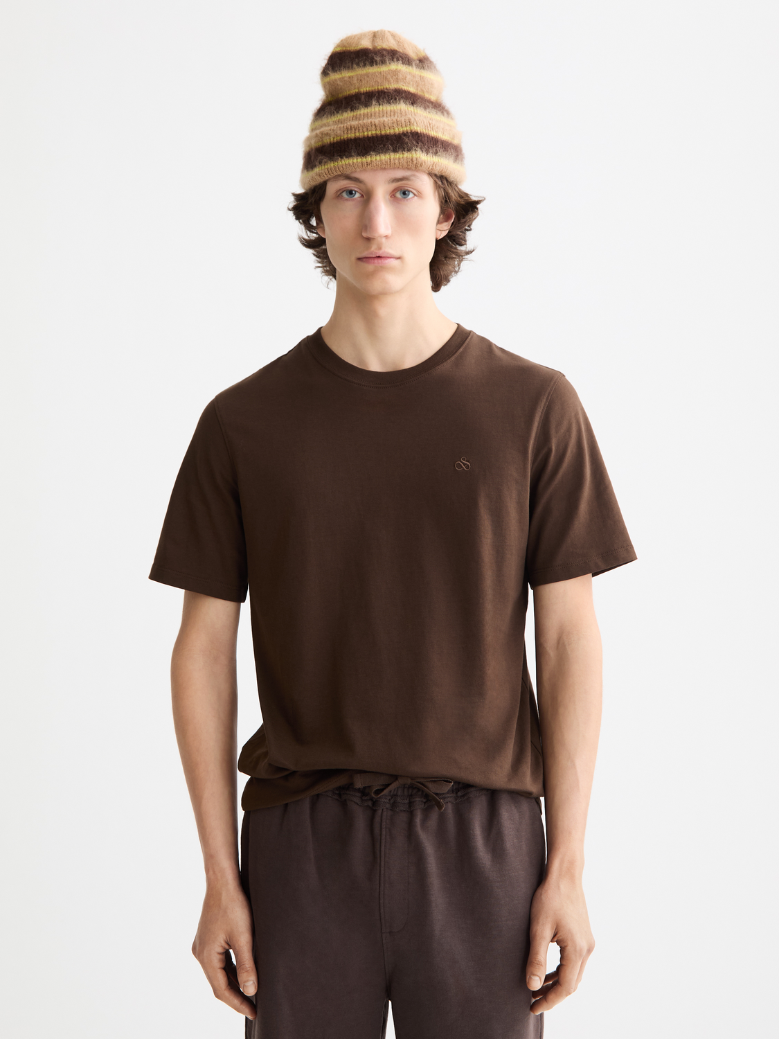 Seasonal Core - Regular-Fit Logo T-Shirt