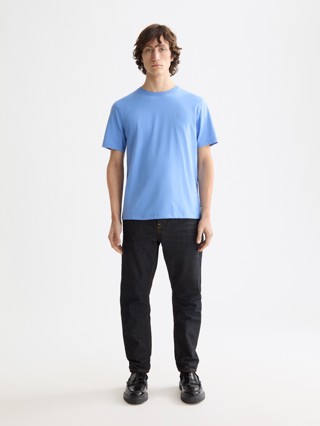 Seasonal Core - Regular-Fit Logo T-Shirt