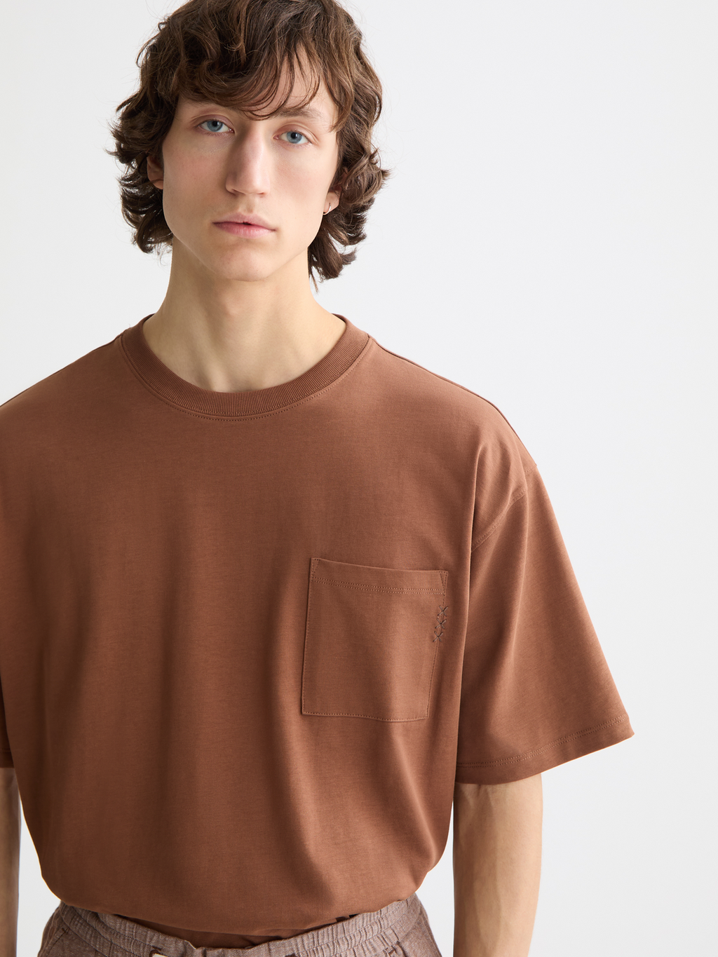 Seasonal Core - Loose-Fit 3 Crosses Pocket T-Shirt