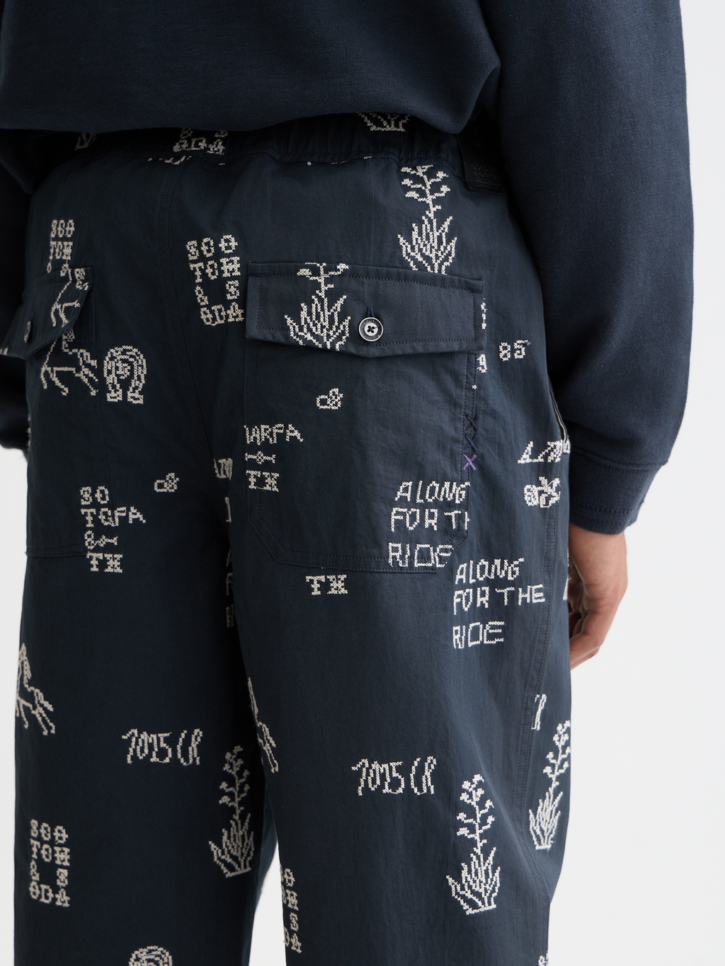 Embroidered Cotton-Blend Relaxed Straight-Fit Chino