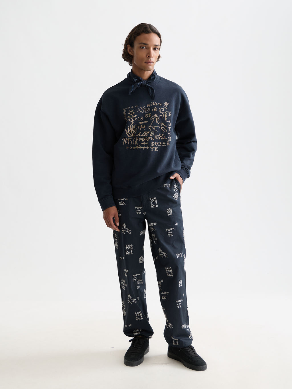 Embroidered Cotton-Blend Relaxed Straight-Fit Chino