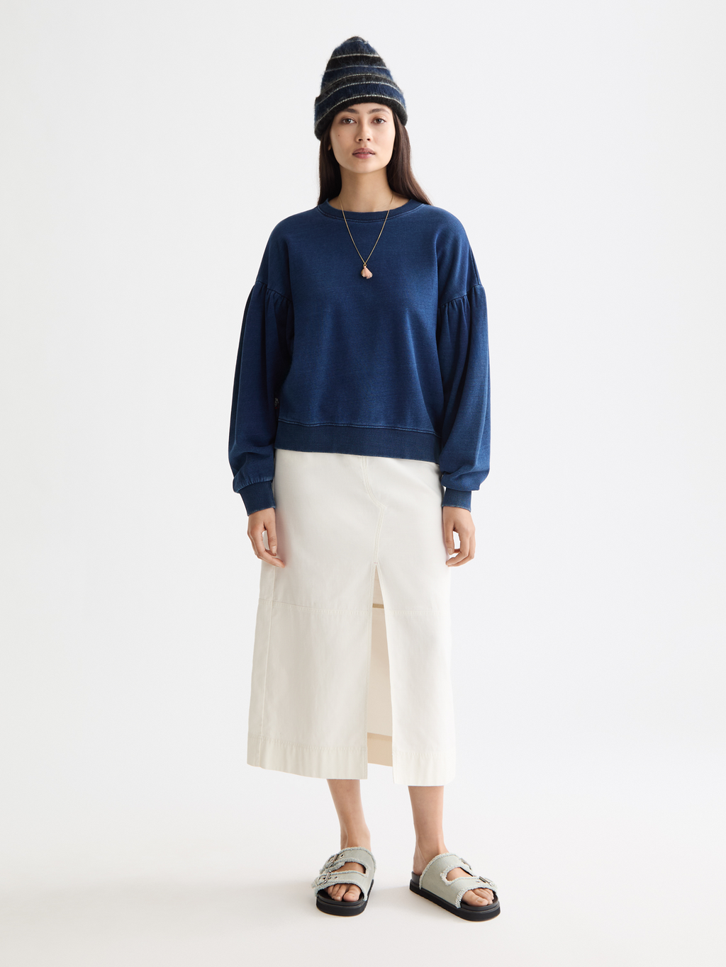 Washed Indigo Crew Neck Sweatshirt With Balloon Sleeves